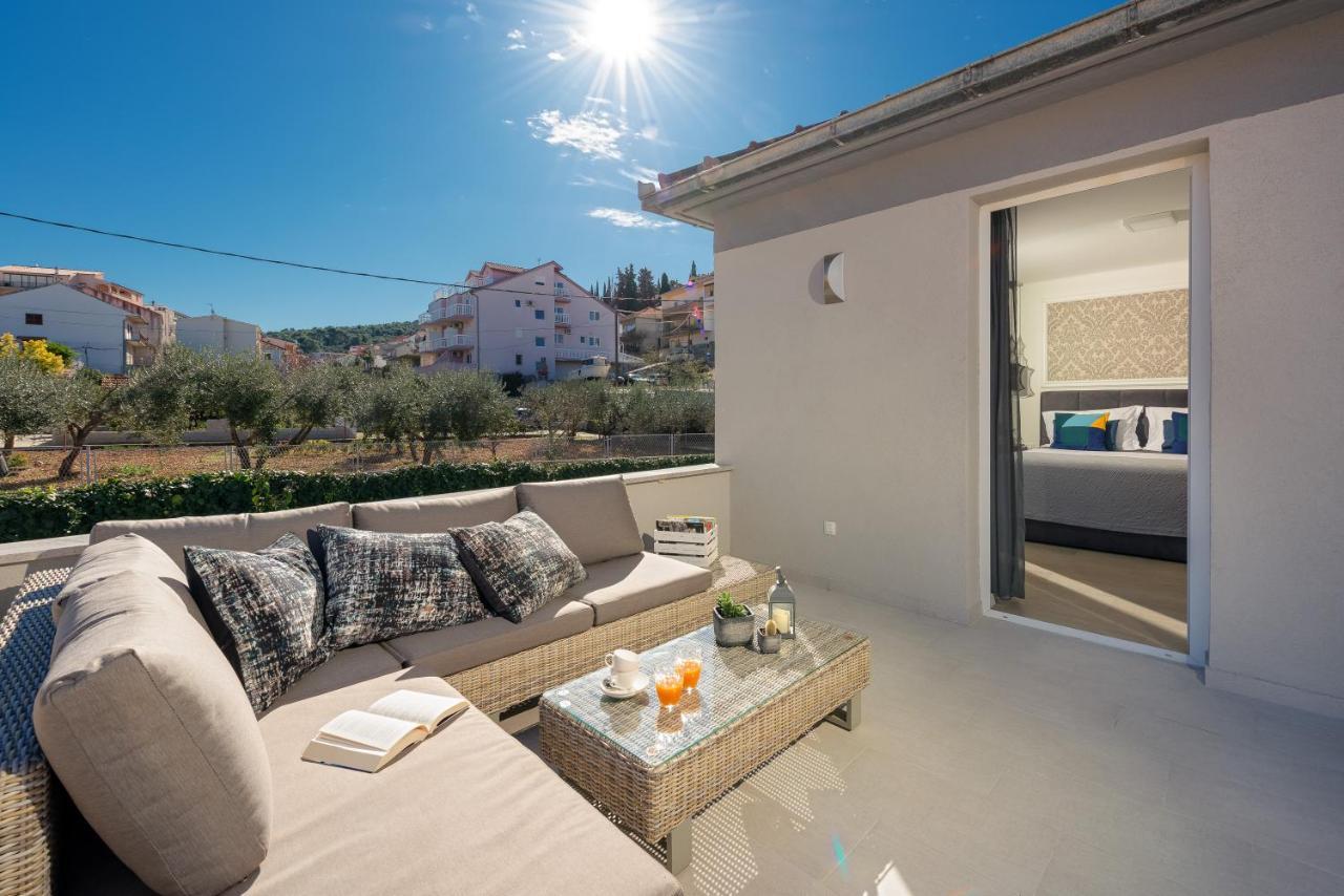 Villa Roko- The Spacious Luxury Trogir Exterior photo