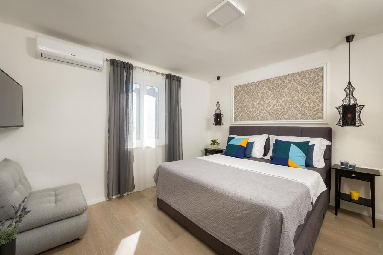 Villa Roko- The Spacious Luxury Trogir Exterior photo